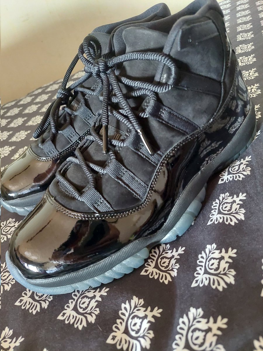 BeerConsumption's tweet photo. @zSneakerHeadz https://t.co/rzovykxMkN