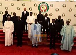 MalcolmInfiniti's tweet photo. ECOWAS Considers Military Clash With Niger To Restore Bezoum .
At whose expense ?The FGN that cannot pay salaries and has a lot of debts to service .Nigerians are hungry and malnourished.
ECOWAS must respect the sovereignty of Niger and let her handle her internal affairs. https://t.co/1AvyRRD7hI