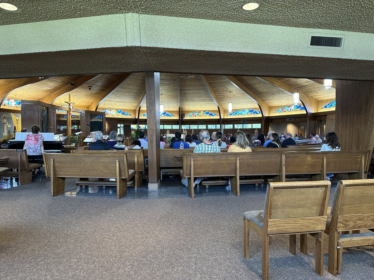 GoodShepherdWM's tweet image. #viewfromthebackpew ⛪️ Have a blessed Sunday! 🙏🏼✝️