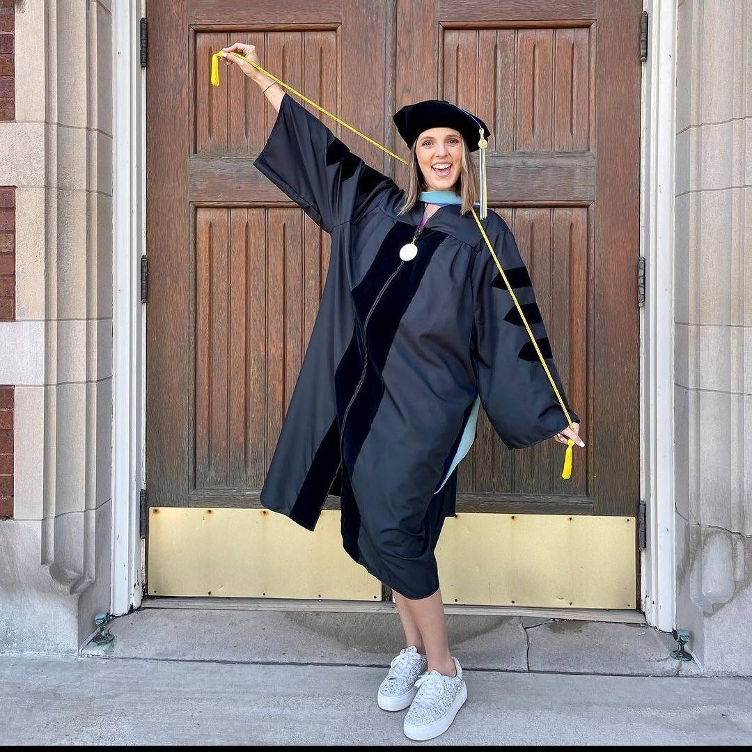 ModelHighDevils's tweet photo. 🎉  Congratulations to Dr. Samantha Hughes Mendence on graduating with her Doctorate of Education in Curriculum and Instruction from American College of Education in Indianapolis, IN. #faMily #SettingtheStandardforSuccess https://t.co/aVv8SPAdJl