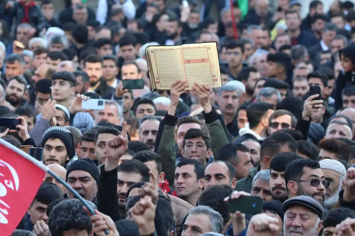 IlkhaAgency's tweet photo. “Respect for the Quran Rally” condemning attacks on the Holy Quran kicks off in Diyarbakır #RespectForQuran #KuranaSaygı
https://t.co/TjFIapZOsq https://t.co/EuxjGkUew4