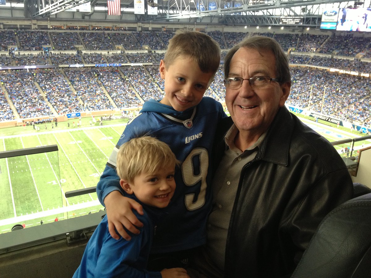 chadtough's tweet photo. Please join us in wishing Chad's Papa and Hall of Fame Football Coach, Lloyd Carr, a happy birthday.
If you would like to join Coach Carr in honoring Chad's legacy by supporting the ChadTough Defeat DIPG Foundation, visit https://t.co/icJ49hUJM0.
#ChadTough #LloydCarr https://t.co/dSWVLI8lQa