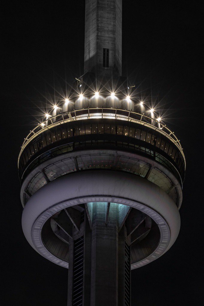 TourCNTower's tweet photo. Tonight the #CNTower will dim for 5 minutes at the top of each hour in honour of the firefighter who was killed while battling the Donnie Creek wildfire in British Columbia and in support of all wildfire fighters https://t.co/voOtnOV86C
