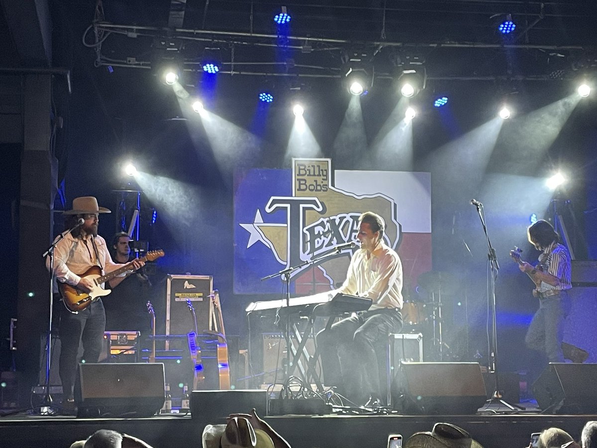 galleywinter's tweet photo. The @RedClayStrays are a band on the verge.  @BradBeheler explains why.

Clays of Red Straying To the Top

https://t.co/KgnUmWlG7d https://t.co/yOZufMES0S