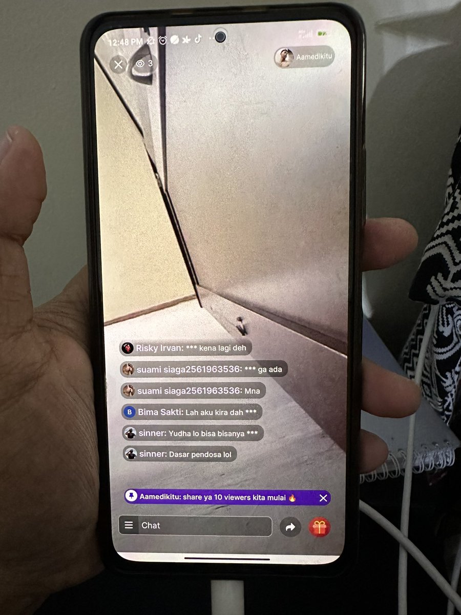 Martin_g69's tweet photo. Kenak tipu mulu dah di live tevi anjeng ini wkwkwk 
Mana kenal lagi sama manusia ini https://t.co/7NOuOSGPw2