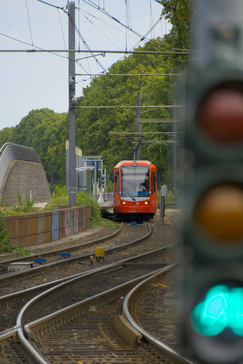 PhilCee_'s tweet photo. Trip To Cologne.
A Series Of Random Shots.
#Cologne #Köln #Colognecity #cgn #kölle
#thisiscologne #instacologne #citylife #city
#Random #Urban #Photography #Street #Streetphotography
#Sonya6000 #Shotonsony #potd #picoftheday
#tram #sbahn #rails #trafficlights #kvbkoeln https://t.co/MToaKdVpld