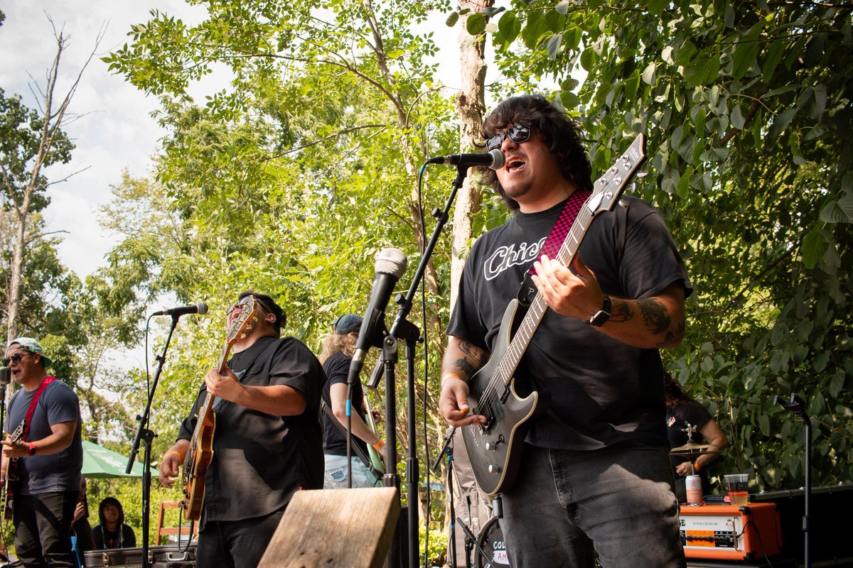 Color_Me_Amused's tweet photo. awesome time at Beer Fest at The Irish Legend last weekend!
hereโs a few shots!
๐ธ: Shuky Leung
โข
โข
โข
โข
โข
#chicagolandband #midwestemo #chicagolandbands #localband #music #chicagoburbsmusic #chicagolocal #colormeamused #everyseason #EP #chicagoland #chicagomusicscene https://t.co/KV3VCqswkB