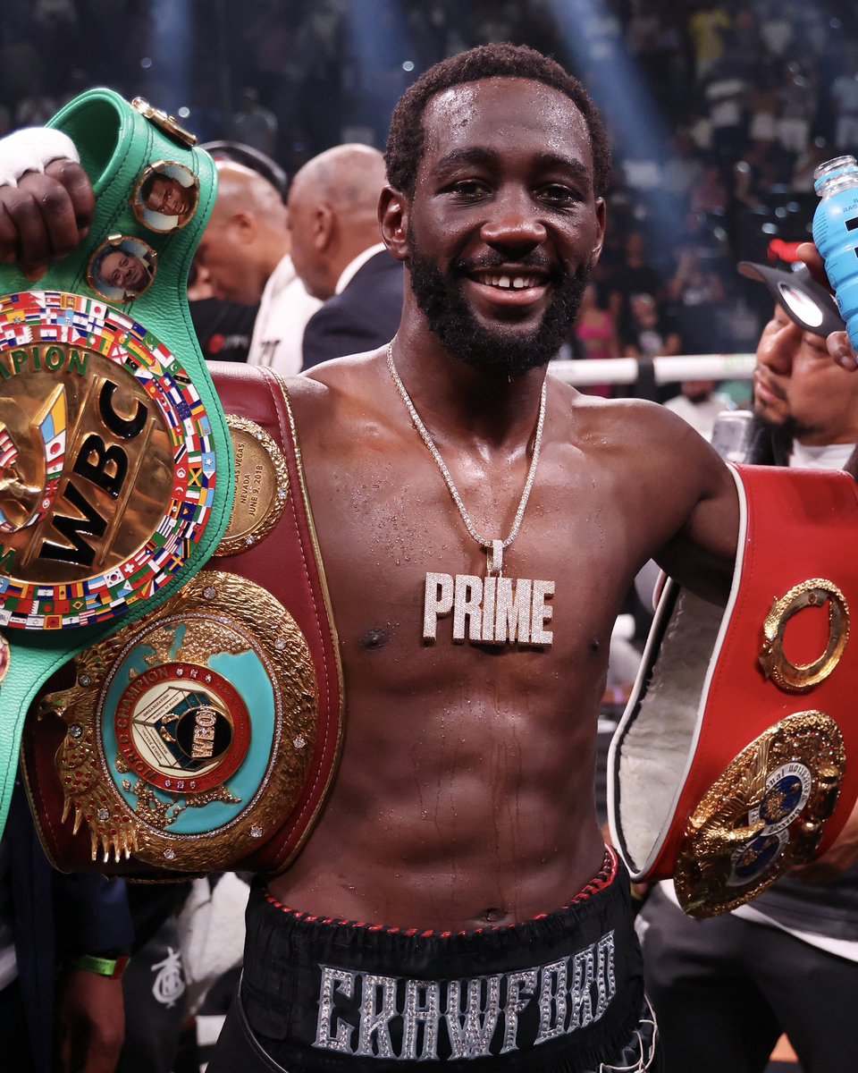 Terence Crawford survived what could have been a fatal injury in 2008...

Saturday night he became the FIRST EVER undisputed welterweight champion of the world 💪

(via <a href="/CNN/">CNN</a>)
