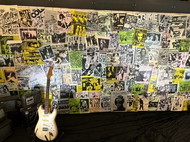 teco_in_atl's tweet image. Discover Taiwan's Punk Revolution with the "Punk Graphics:" exhibit! 🤘 Embrace the anti-aesthetic that changed design and marketing forever! #PunkGraphics #TaiwanesePunkRevolution

Read more here: taiwannews.com.tw/en/news/4953744