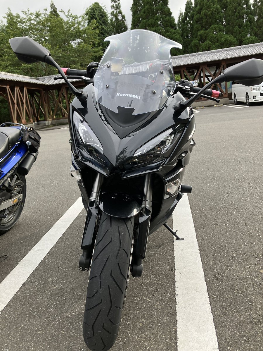 GT75A's tweet photo. 首の怪我もだいぶ良くなり、久々にバイク復帰しました！

新しい相棒はninja1000(2018)で、
本日納車してもらいました。

オーナーの皆様  バイク界隈の皆様
どうぞ宜しくお願いいたします。

#ninja1000
#z1000sx https://t.co/9ZAy31TiQS