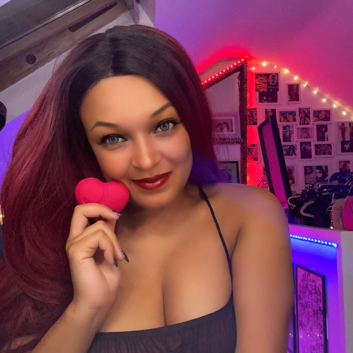 USE MY CODE BBCLEOPANTHA AT CHECKOUT TO GET 10% OFF YOUR ENTIRE PURCHASE AT LOVEHONEY! 

TAKE ME TO LOVE HONEY lovehoney.com/?ref=bb-yxje7m 

<a href="/Lovehoney/">Lovehoney</a> #lovehoney #heartthrobvibrator