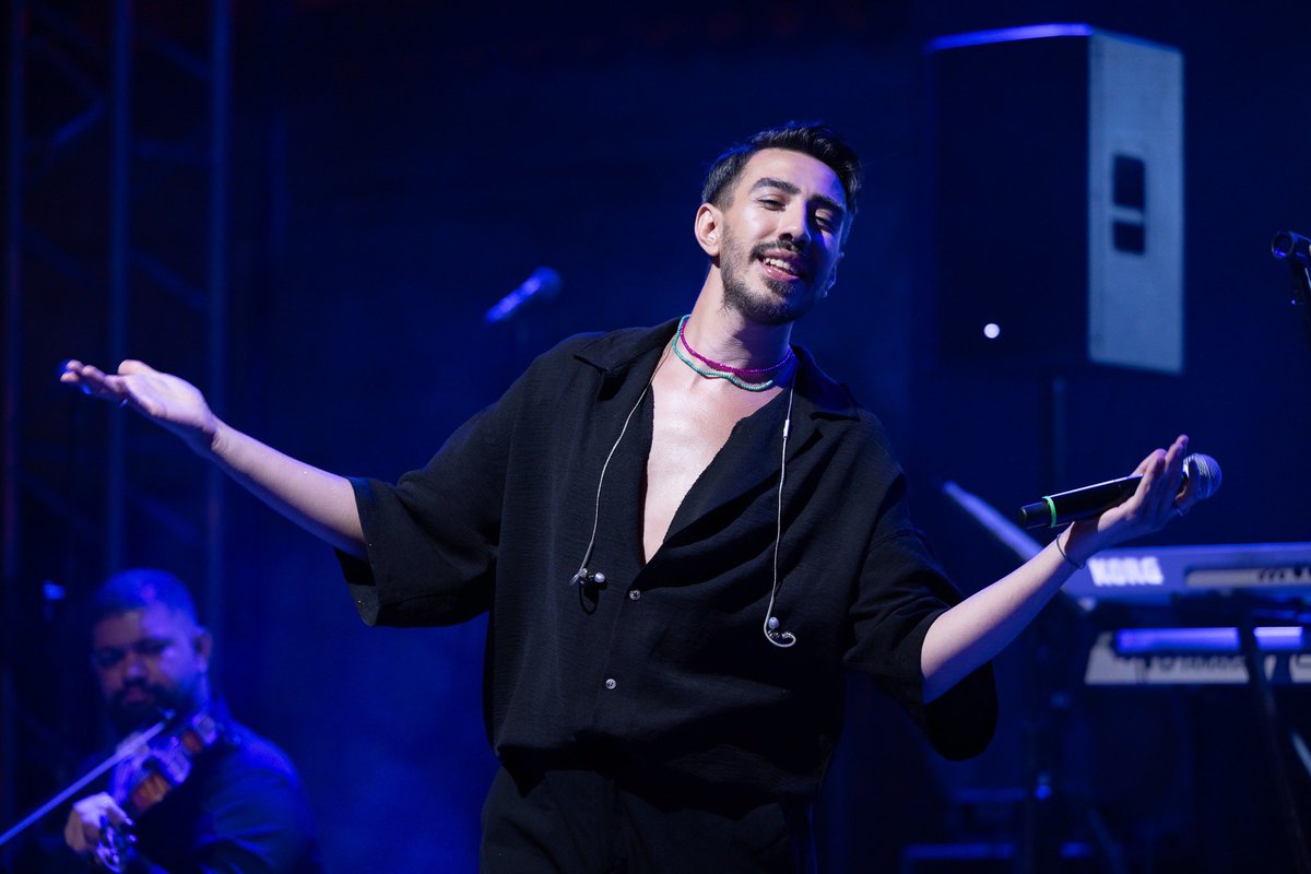 anlyter's tweet photo. Rüya gibi bir alaçatı gecesinden 🤍🎶 https://t.co/9uKeY9pxDD