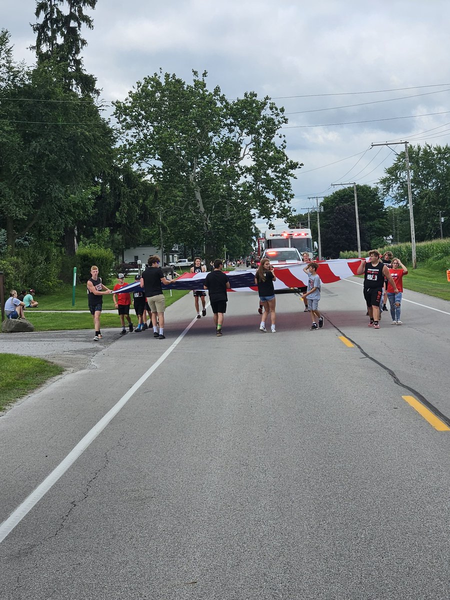 PH_FOOTBALL_PH's tweet photo. Prairie Heights athletes representing their families, school, and teams, carrying the American flag in the Orland Vermont Settlement parade! They followed the American Legion Post 423 color guard today! Big thanks to the Legion members who do all they do for our community! https://t.co/1oMr7K1hxx