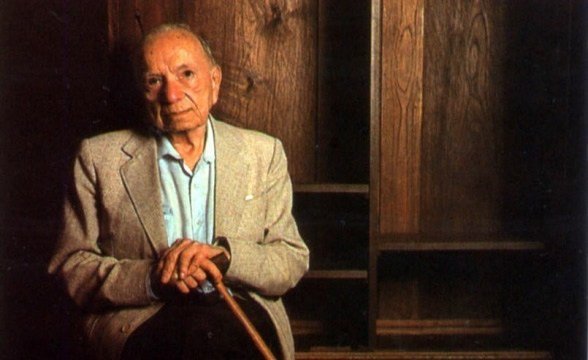 vanizelemos's tweet photo. Há 117 anos, nascia o genial Mário Quintana, poeta gaúcho.

'Quero, um dia, poder dizer às pessoas que nada foi em vão.. que o amor existe, que vale a pena se doar às amizades a às pessoas, que a vida é bela sim, e que eu sempre dei o melhor de mim, e que valeu a pena'. https://t.co/B5v2LlbBoR