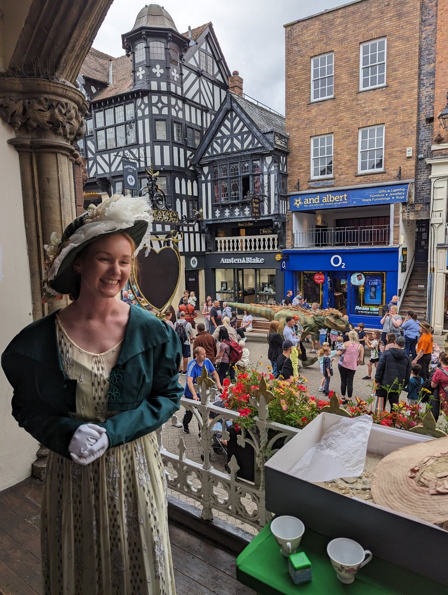 It's like a Doctor Who episode in town today with Susannah Brown the founder of Browns back outside her shop, plus dinosaurs #chester