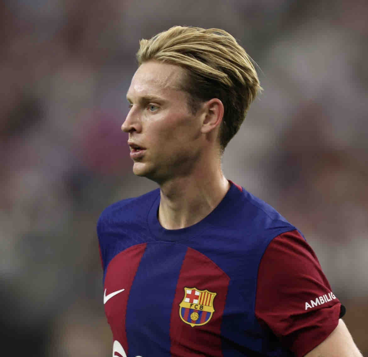 BarcaUniversal's tweet photo. Frenkie de Jong having a role with more freedom this season as he did in his Ajax days... Scary hours ahead. https://t.co/CuGWyXWopL