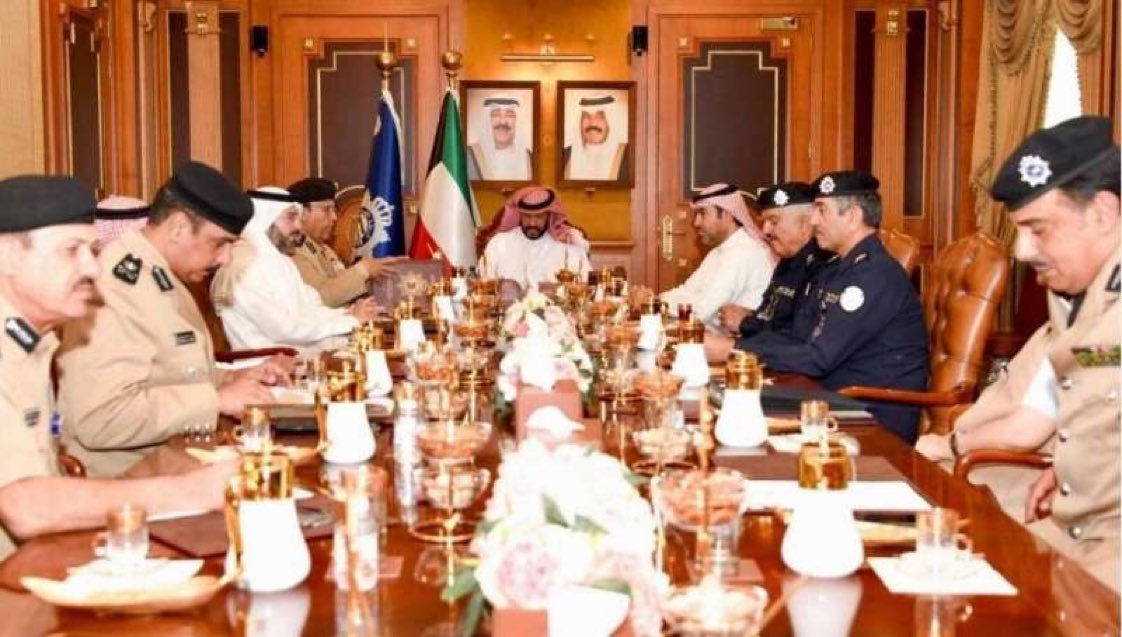 alsundog's tweet photo. #الخالد ترأس اجتماعاً أمنياً مع قيادات الداخلية : التعامل بحزم مع من تسول له نفسه العبث بأمن البلاد

- بذل المزيد من الجهود وتكثيف المتابعة الأمنية التواجد الفاعل والمستمر من أجل تعزيز الأمن في البلاد

- بحضور وكيل وزارة الداخلية الفريق أنور البرجس .

@Moi_kuw https://t.co/wc2YgyL9Dk