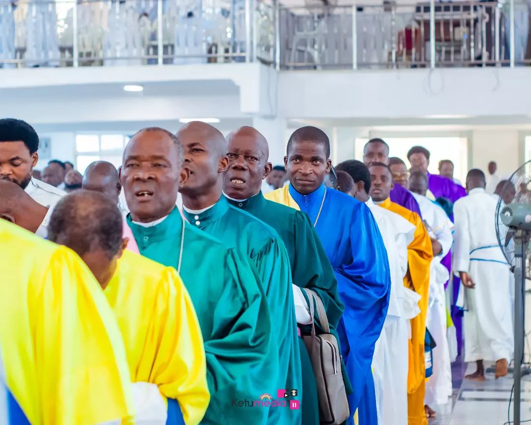 celeheritage's tweet photo. It's another beautiful glorious service, it's our prayer that whatever we ask for today shall be blessed by God. Amen
#Repost @cccinternationalhqt_ketu
#ccc #cccinternationalhqt #cccijomimo #ijomimo #celestialchurchofchrist #ketumedia #ijomimo🕯totheworld🌍 https://t.co/80Jx9FOGLg