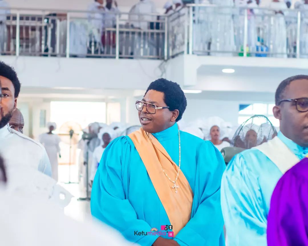 celeheritage's tweet photo. It's another beautiful glorious service, it's our prayer that whatever we ask for today shall be blessed by God. Amen
#Repost @cccinternationalhqt_ketu
#ccc #cccinternationalhqt #cccijomimo #ijomimo #celestialchurchofchrist #ketumedia #ijomimo🕯totheworld🌍 https://t.co/80Jx9FOGLg