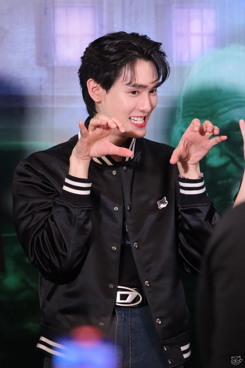 BABEFOXJS's tweet photo. ผีหลอก แบร่ 🤪

#SFxHauntedMansion
#SFxFourthFordForceBook

@kasibook #kasibook #BABEFOXJSshot https://t.co/7XX43JaRb7