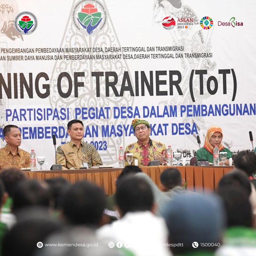 kemendespdt's tweet photo. Dana Desa Bisa Naik Rp5 M, Gus Halim Dorong Kades Tingkatkan Kualitas Pengelolaan

Dalam memanfaatkan dana desa, pengelolaan menjadi hal penting. Oleh karenanya Menteri Desa, Pembangunan Daerah Tertinggal dan Transmigrasi Abdul Halim Iskandar @halimiskandarnu https://t.co/RJuKooWxv4