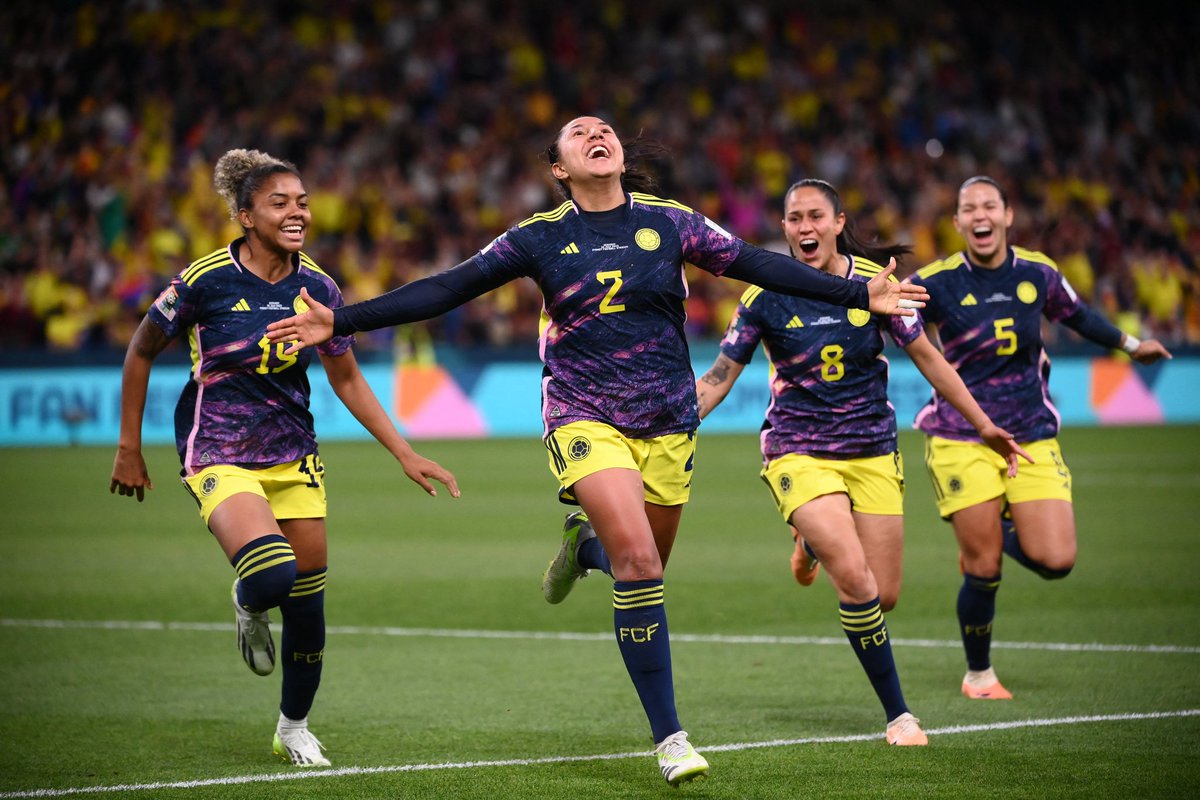 #temblor En Colombia luego de celebrar el gol de Manuela Vanegas en el último minuto contra Alemania🇨🇴🫀  #MundialFemenino2023  #GERCOL #FIFAWomensWorldCup2023 #FIFAWWC