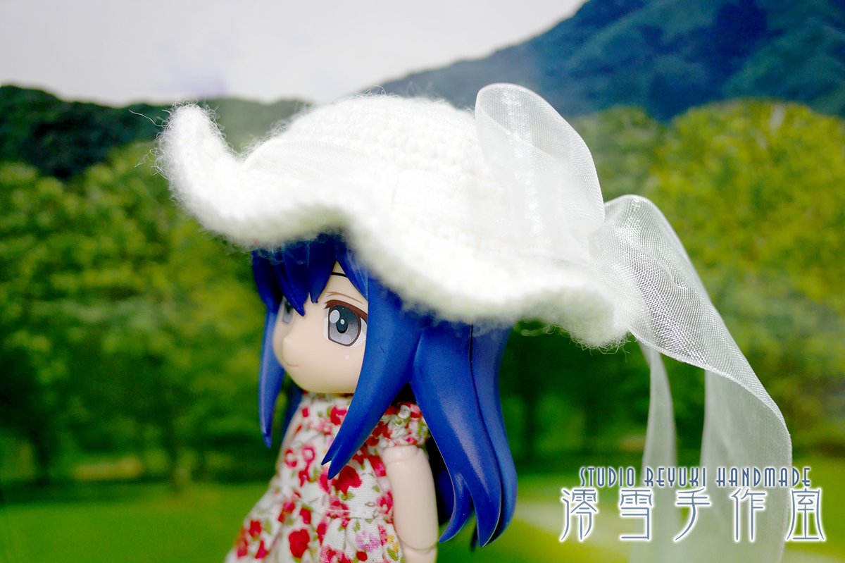 studioreyuki's tweet photo. かぎ針で小さい帽子を編んでみた

#ob11 #ねんどろいどどーる https://t.co/dhwTBWxFuv