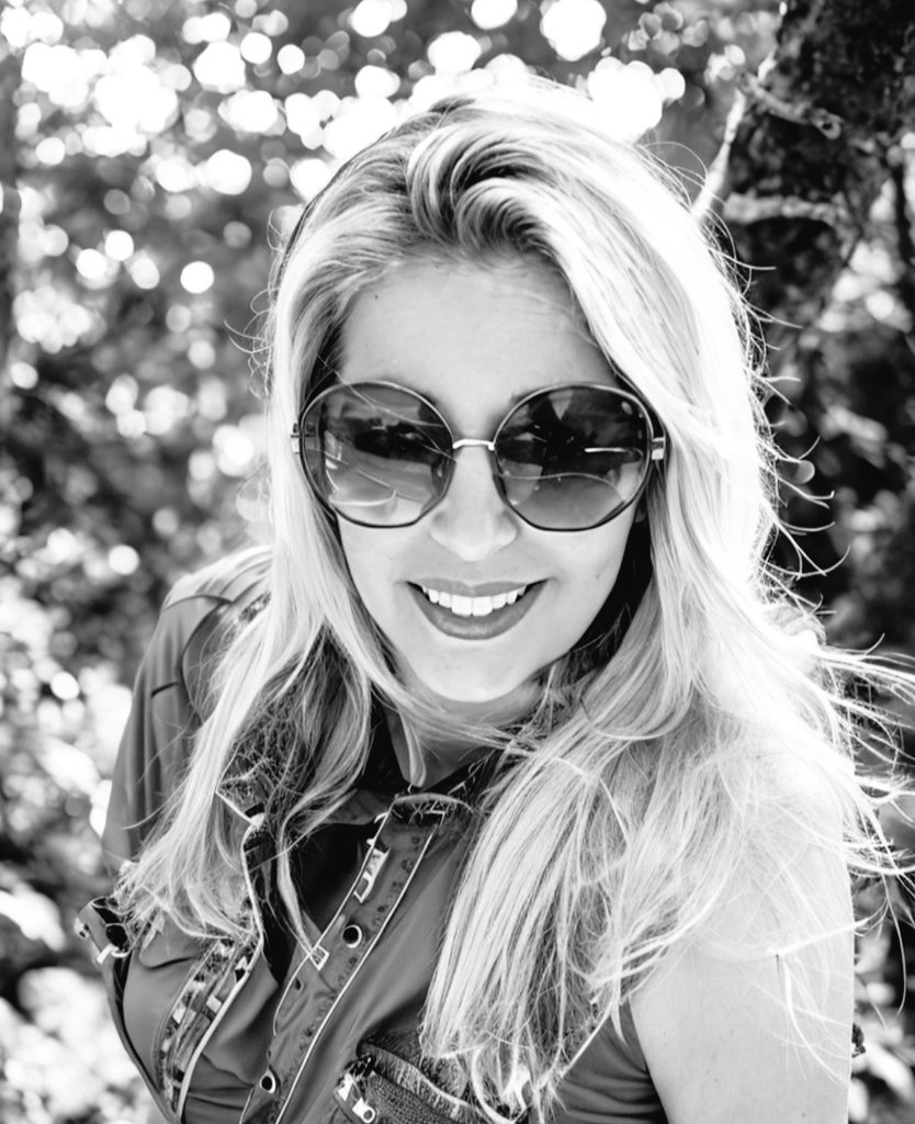 manahvargas's tweet photo. Bom dia, meus Girassóis!🫴🌻✨

A ausência da alegria faz adoecer a alma. Contrarie a tristeza. SORRIA!

Feliz Domingo a todos!😊✨ https://t.co/t52jmsIhjS