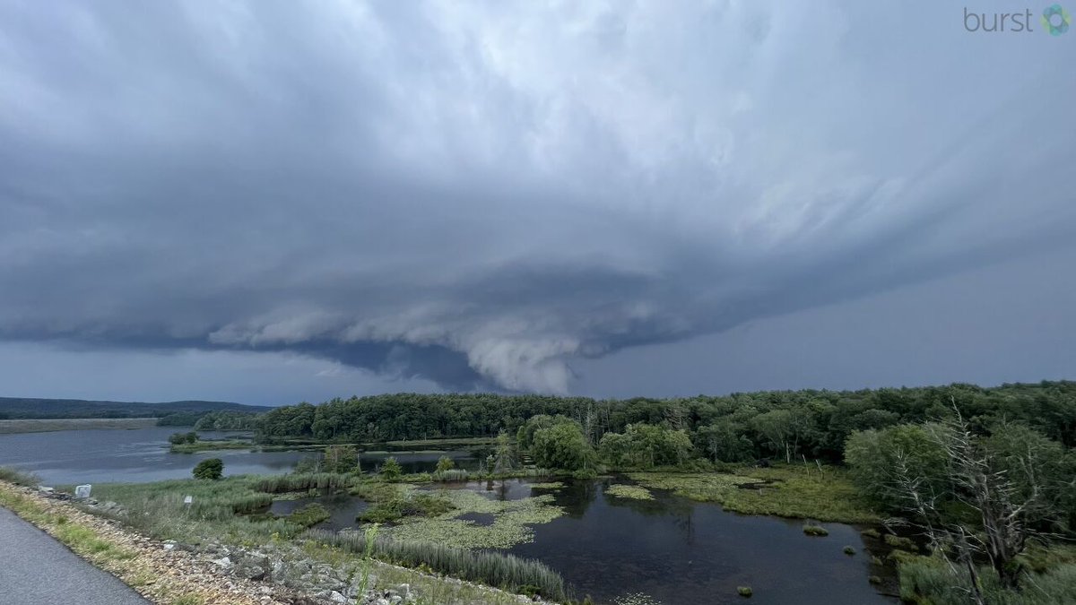 WFSBnews's tweet photo. This photo was taken during last night's storm in Windham County 

Thanks to Mathew Beisser for sending this in! https://t.co/Ptobeib7vJ