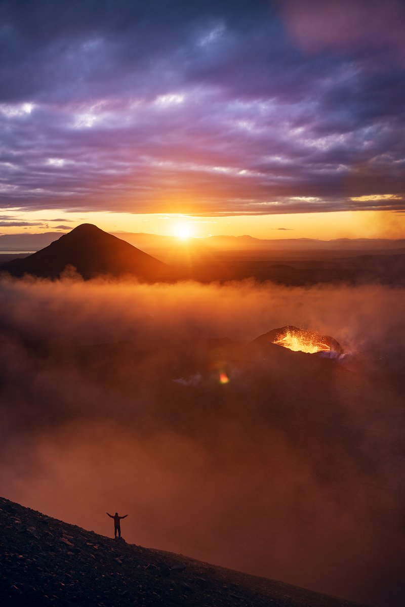 Watching the sun appear over Iceland's new volcano 🌋