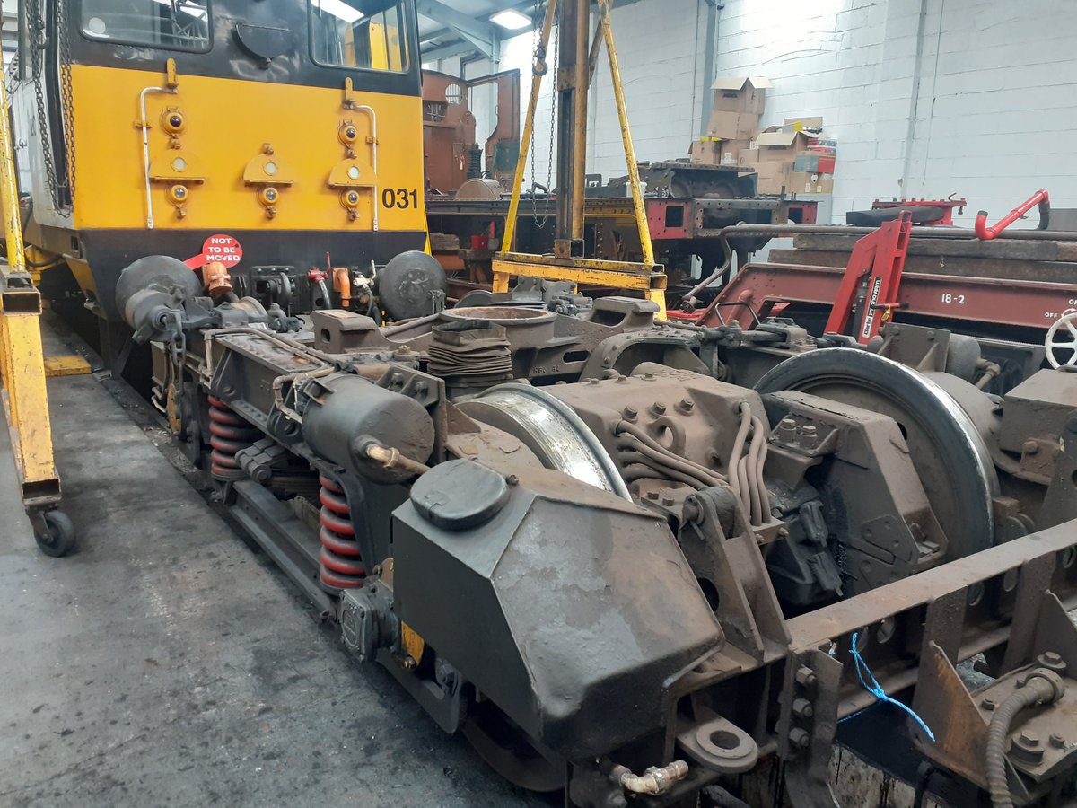 colin_walker68's tweet image. Well it's not going anywhere now! This week on @WorthValley #kwvr #Haworth #locodept Peter and his fellow #volunteers started work on the Class 20 031. Here the first bogie has been removed so that access can be gained to overhaul the brake gear. #shedlife