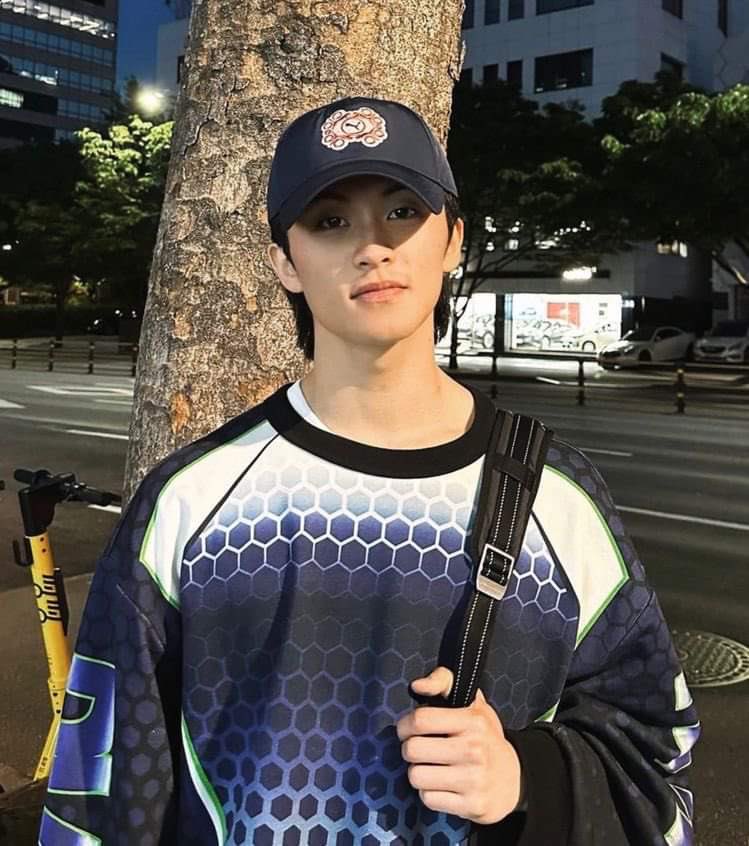 txlktome_'s tweet photo. 📸 @k1ckyo ——— 📍 #ปาร์ตี้วันนี้ที่ATU 

วันนี้ผมมาดูมว€กับหวานใจครับ แต่จริง ๆ จุดประสงค์หลักในการลงคืออยากให้ทุกคนเห็นว่าหวานใจผมหล่อแค่ไหนในชุดนี้ ยิ้มน่ารักมากด้วยครับ ☺️ https://t.co/m9OHZWEixK
