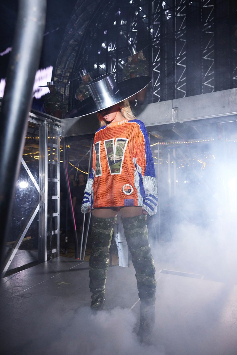 beyoncebrasil's tweet photo. IV 🧡 https://t.co/s7MqwE2vC9