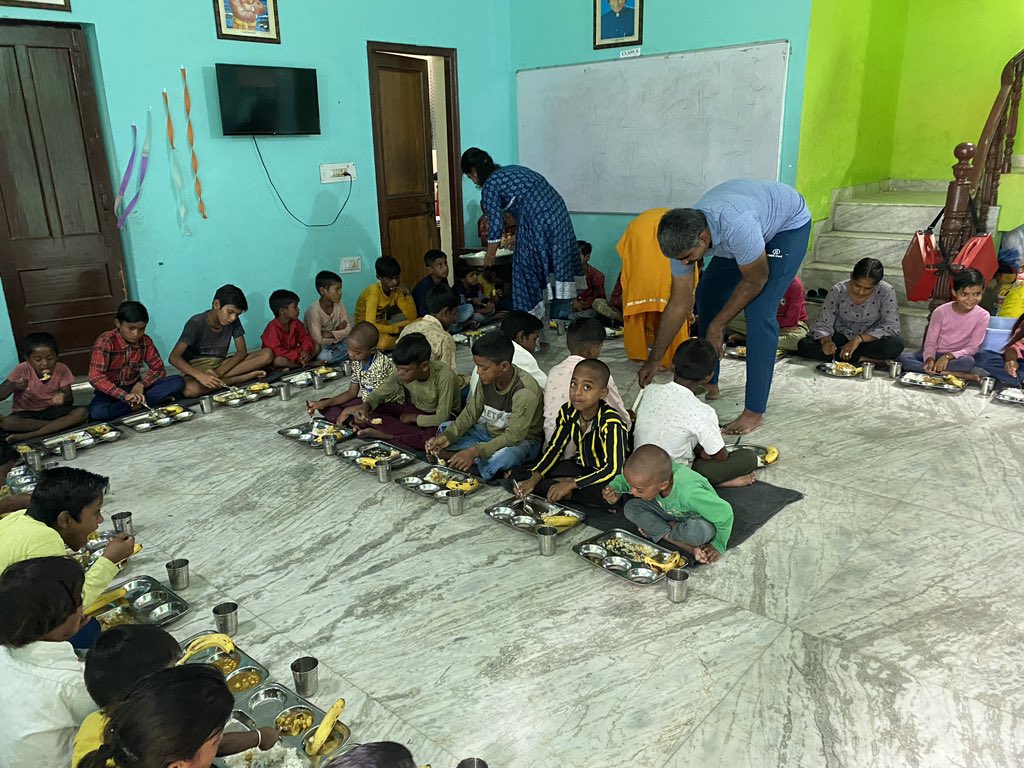 bdf_ngo's tweet image. Sunday meal at Dehradun center
#sundaymeal #BuildingDreamsFoundation #EndChildHunger  #feedChildren #FeedingIndia #sdgs2023 #Donate  #CSR #uttarakhand