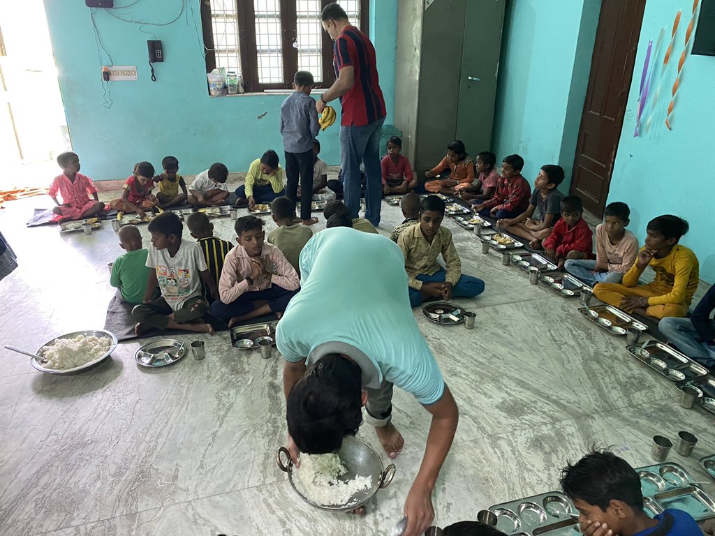 bdf_ngo's tweet image. Sunday meal at Dehradun center
#sundaymeal #BuildingDreamsFoundation #EndChildHunger  #feedChildren #FeedingIndia #sdgs2023 #Donate  #CSR #uttarakhand