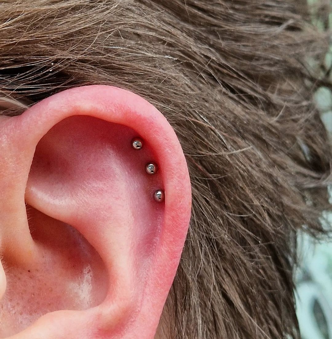 ForestPiercing's tweet photo. Precision piercing by Lola! 
Simple and satisfying 😍 https://t.co/Z7f9MEg99q
