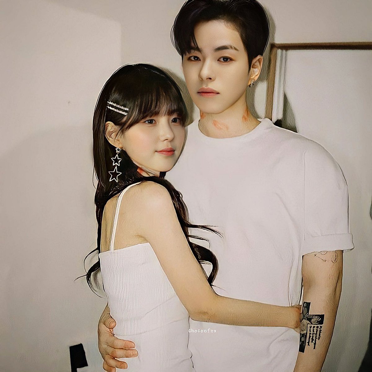 chocoofox's tweet photo. kiss and make up #chocoromie https://t.co/6g2SNjpJKn