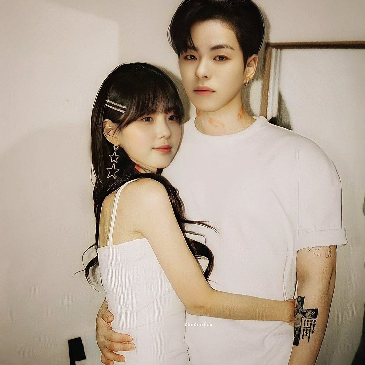chocoofox's tweet photo. kiss and make up #chocoromie https://t.co/6g2SNjpJKn