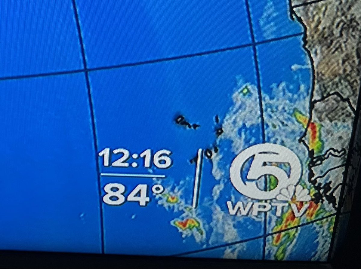 AndreaJobs's tweet photo. Dear @WPTV, it is only 7:52am but the time on your screen has read 12:16 all morning. It is a little hard to pay attention to the news with the time so off.  #whattimeisit #doesanybodyreallyknowwhattimeitis https://t.co/v5teEC6qJy