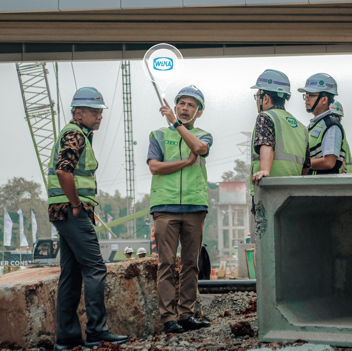 Agung BW Kunjungi Proyek Stasiun Halim

#SobatWIKA, menjelang pengoperasian Kereta Cepat Jakarta Bandung, Direktur Utama WIKA, Agung Budi Waskito telah melakukan kunjungan pada Stasiun Halim atas progress pembangunannya