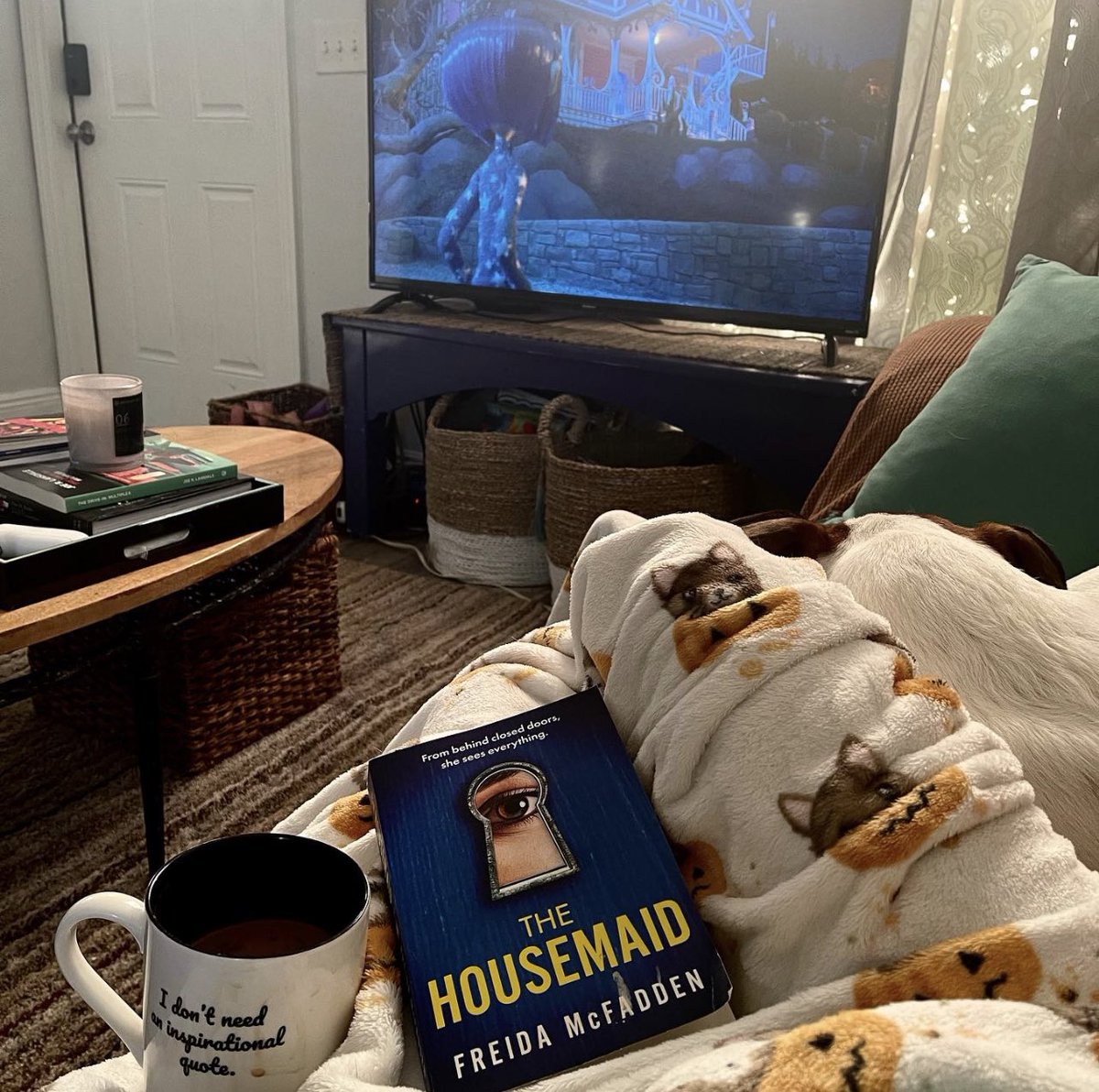 My current situation.  

Happy Sunday friends! 

#amreading #cozyhome #amwatching