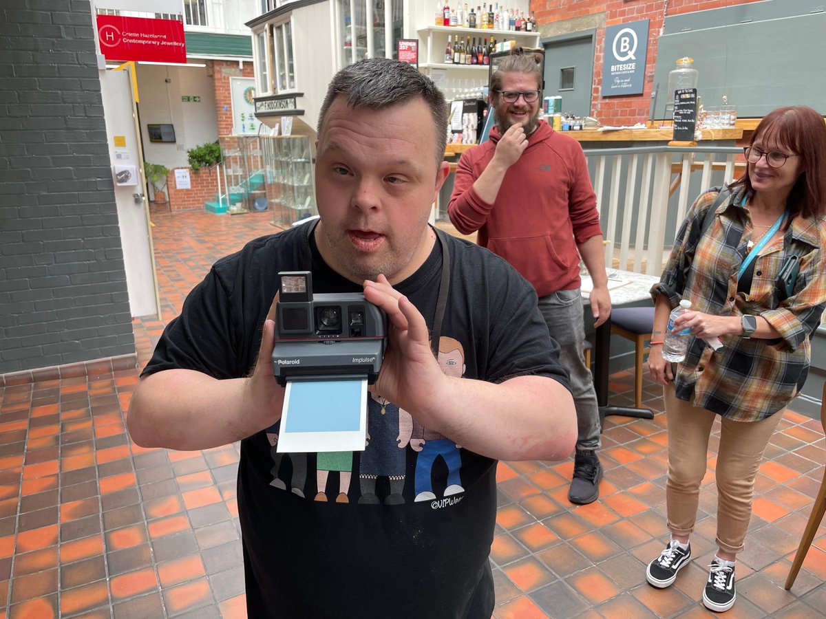 ComIntCare's tweet photo. Our Inclusive Volunteers are on a walking photography tour of Manchester! 📸

Led by @OpenEyeGallery, people we support developed their photography skills to take to the #Manchester2023 Allianz @Para_swimming World Championships 💪

Photography is for everyone!

@Sport_England https://t.co/DdLGFdZJIw