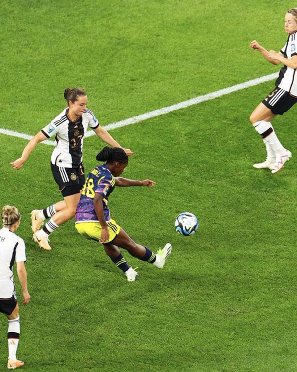MenInBlazers's tweet photo. LINDA CAICEDO APPRECIATION TWEET 🇨🇴 Turned pro at 14, beat ovarian cancer at 15, and today the 18yo Real Madrid prodigy scored a goal that sparked a SEISMIC upset over powerhouse Germany. One of game's brightest young stars, lifting her team &amp; delivering joy to an entire nation. https://t.co/TGMiZh9AFt