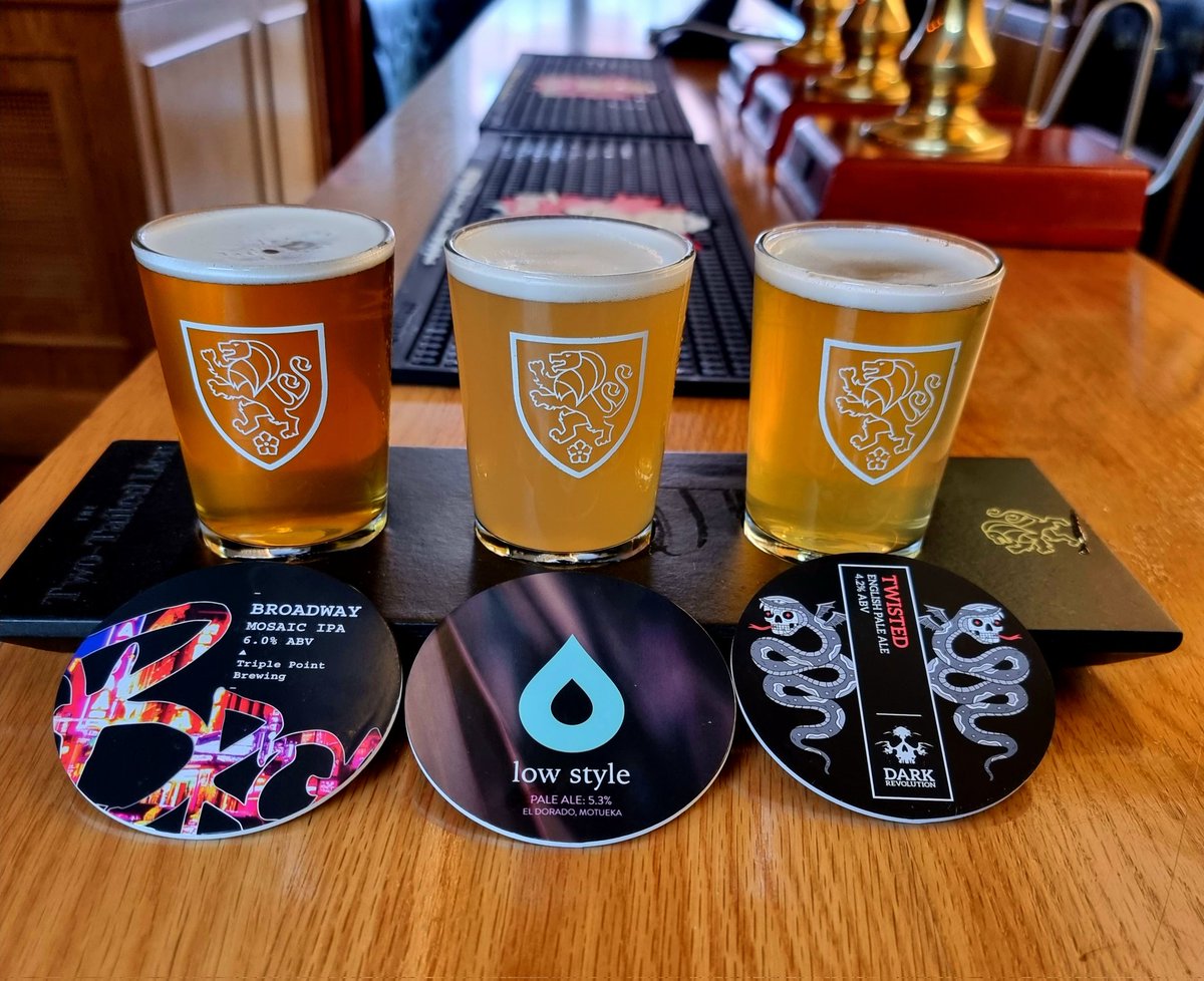 Some new brews from Saturday night and Sunday morning to slake your thirst. Now pouring: Triple Point - Broadway: 6.0% Mosaic IPA Polly's Brew - Low Style: 5.3% NEIPA (El Dorado and Motueka) Dark Revolution - Twisted: 4.2% English Pale Ale