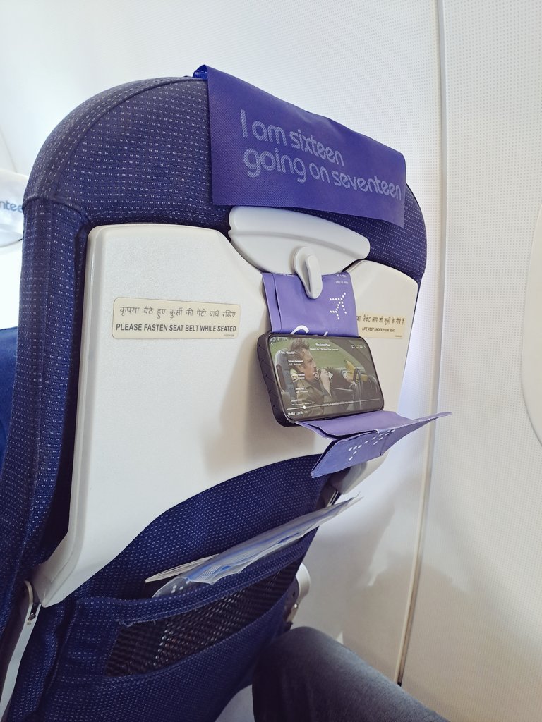 When you get a lemon,make lemonade out of it.
Sick Bag converted to a mobile display stand,
Saw this nice trick made out of a sick bag..
I complimented the youngster seated across;
He said, he learnt this hack on <a href="/YouTubeCreators/">YouTube Creators</a>
What do you think of this <a href="/join2manish/">Manish Pandey (मनीष पाण्डेय)</a> ji?