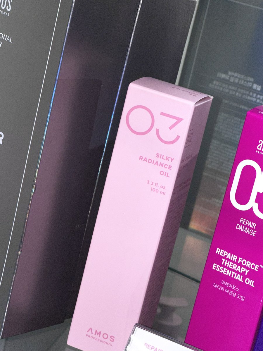 신상 샴푸랑 오일 나왔길래 데려옴.. 오일 제형 가벼워져서 여름에 쓰기 좋아졌다 향이 수박향?? 암튼 맘에들어