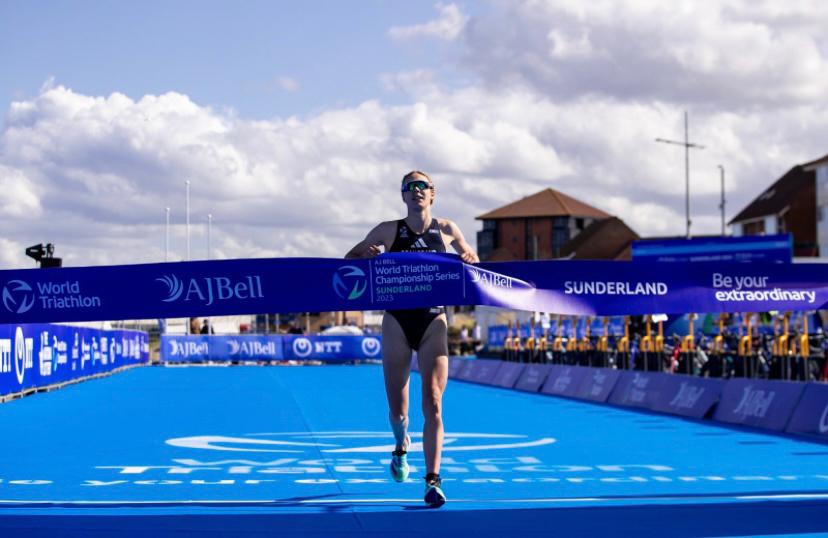 cedric_gosse's tweet photo. Doublé magnifique de nos représentants 🚹  et 🚺 🇨🇵 sur la série chpt du Monde en Angleterre .
👉Pierre Lecorre remporte la course au sprint devant Léo bergère 
👉Cassandre Beaugrand gagne devant Emma Lombardi 

De très bons résultats avant le test évent de Paris https://t.co/JkIwfKqx1G
