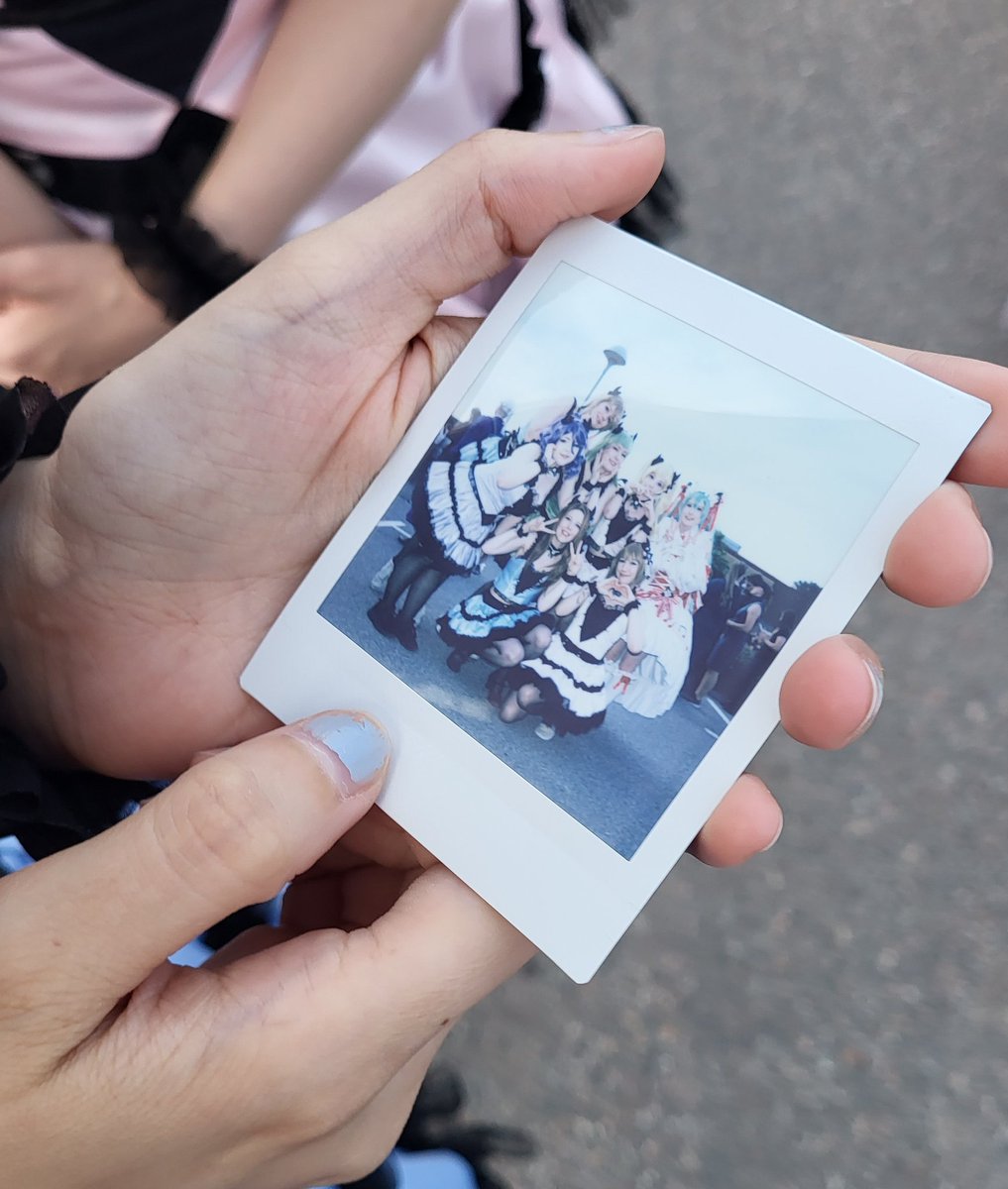pincyuu's tweet photo. I'm currently on my way home while feeling like a corpse. I had a blast at Närcon, I forgot how tiring it is but oh boy how much I enjoyed my time there! Thanks to everyone I got to spend time with and especially to all the people at idolfes!! ✨️💖 https://t.co/5IsjKcjU14