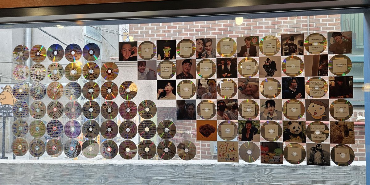 🎂 라라냉삼 라라음악사
당카 다 돌고 마지막으로 갔던 곳인데 너무 맛있었어요! 레트로 컨셉 인성이랑 상혁이 너무 예뻐서 구경하는 재미도 있었고 델몬트병이 탐나서 럭드 기대하고 갔는데 5등 파티였지만 없는거 맞춰주셔서 감사했어용
#판타지어디야고기먹자_오잉우와
#인성다원과_냉삼한접시_뚝딱