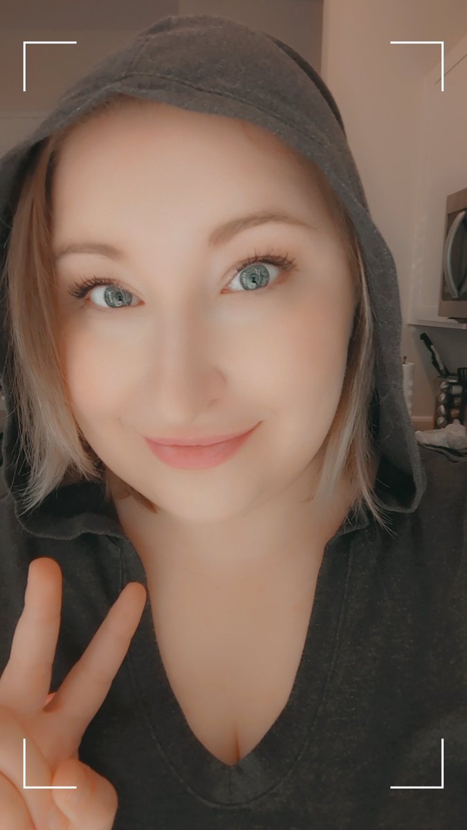 Come hang with me 💕 
8am CST
Playing #TravellersRestGame
Twitch.tv/SerotoninCat

#SupportSmallStreamers
#supportsmallstreams #twitch #girlsoftwitch #SundayFunday #girlgamers #girlstreamers #chatty #CozyStream #Cozy #Comfy